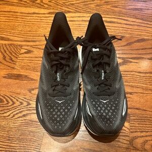 Hoka Clifton 9 sneakers, size 8.5